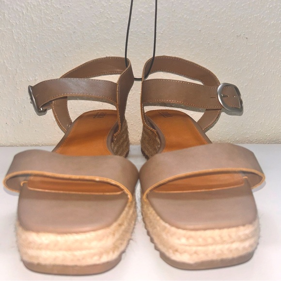 Taupe Wedge Heeled Sandals Size 11 espadrille NEW! - Picture 4 of 5